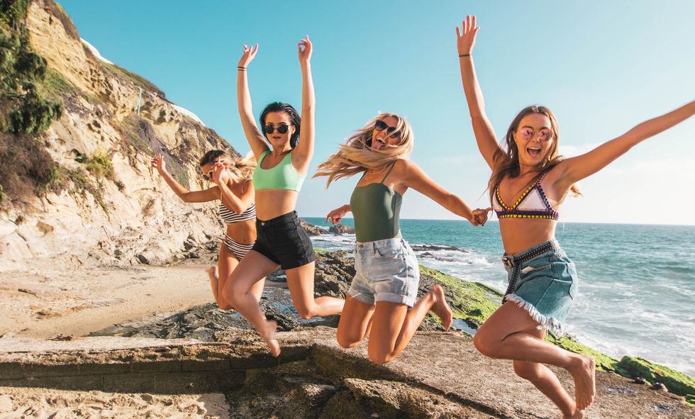 10 Reasons It's Actually Better To Be Single In The Summer