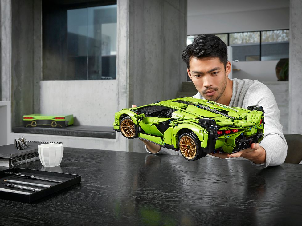 LEGO Technic Lamborghini Si\u00e1n FKP 37