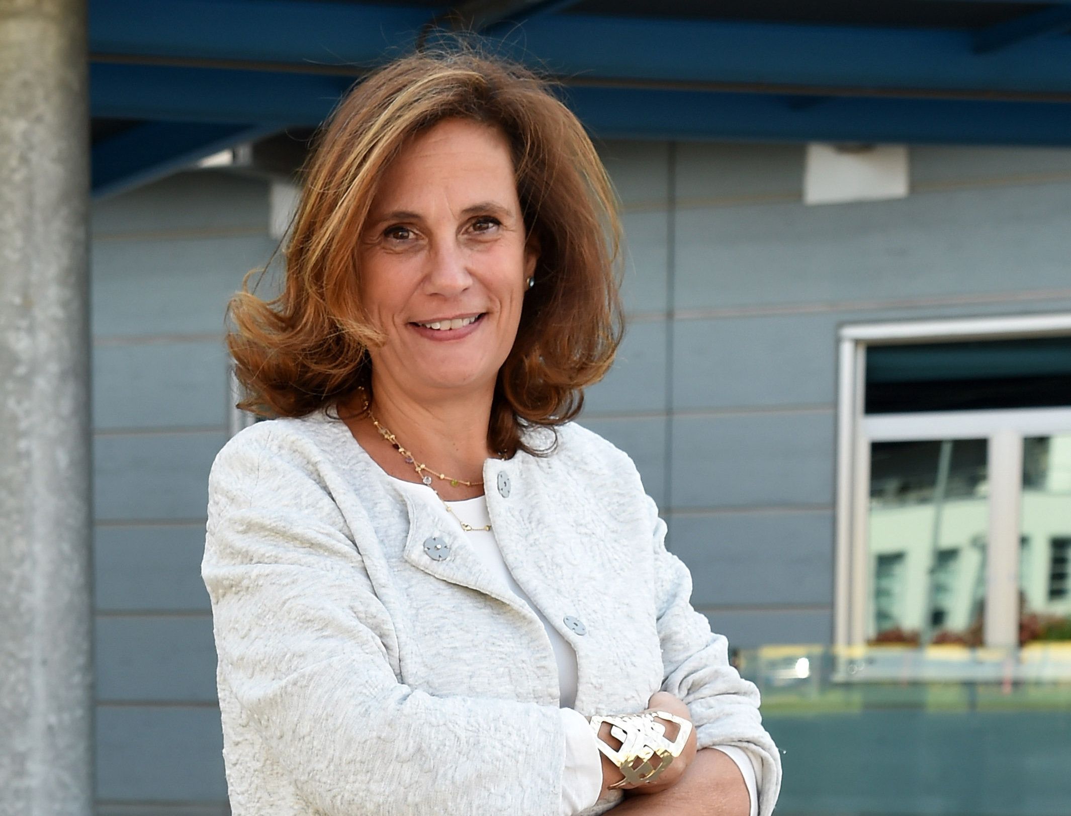 La veterinaria aspirante miss Covid incolpa lo smog e ci tratta come muli