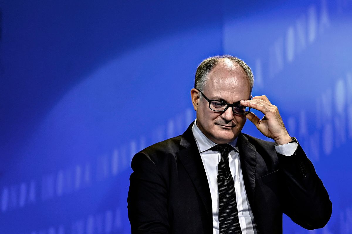 Il decreto Semplificazioni è solo un guscio vuoto. Ma Conte festeggia lo stesso