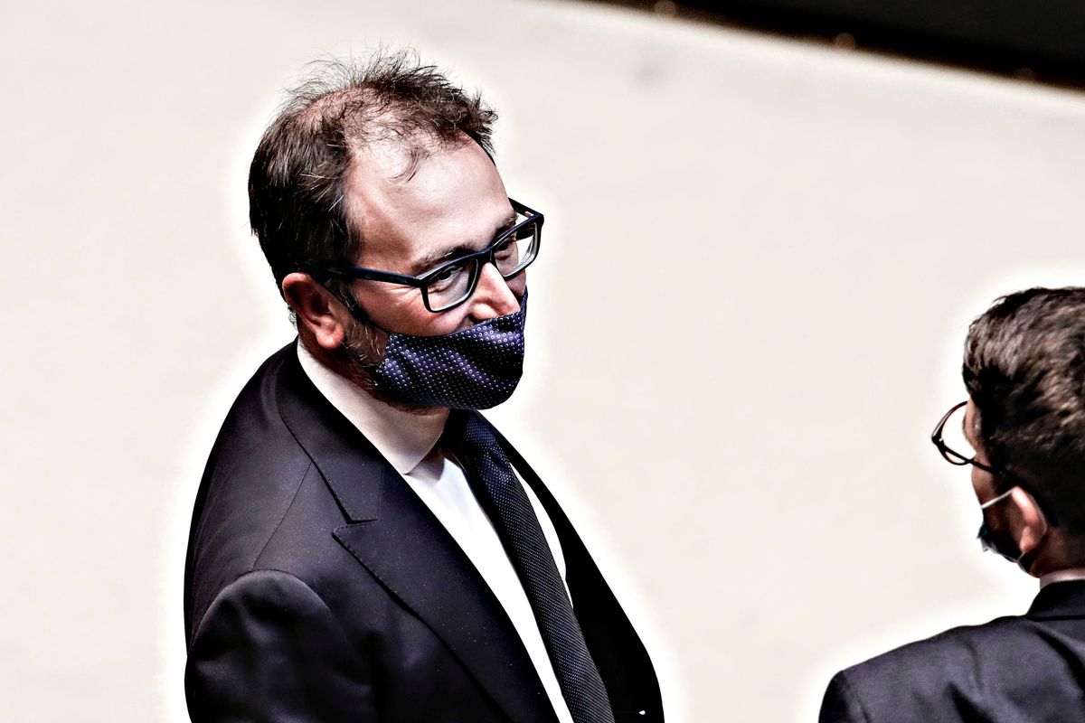 I renziani in soccorso di Berlusconi (ri)mettono Bonafede nel mirino