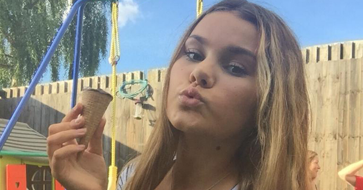 Teen Whose Cancer Was Mistaken For Exam Stress Documents Her Fight In Emotional Scrapbook