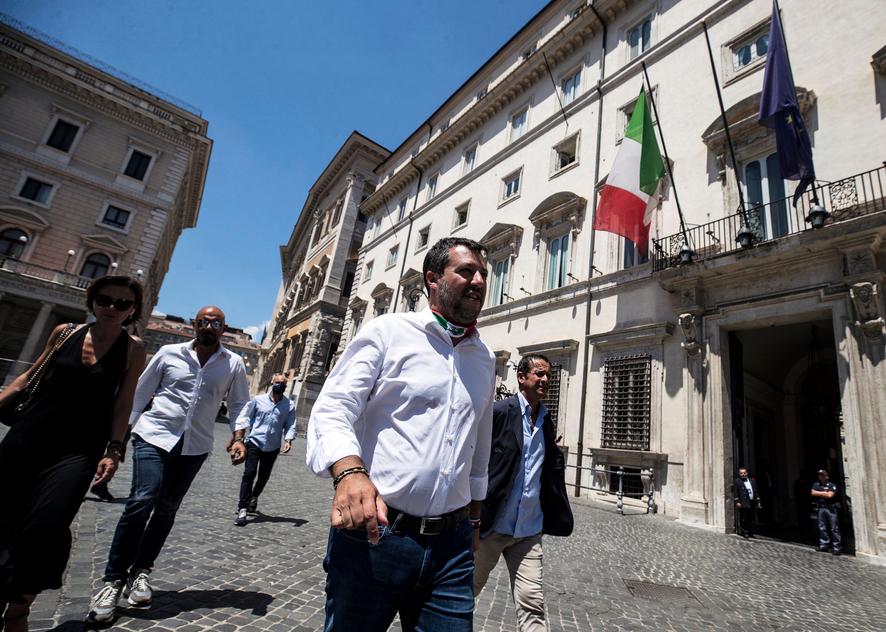 Parla Salvini: «Conte gioca contro l’italia. Pieni poteri? lo impediremo»