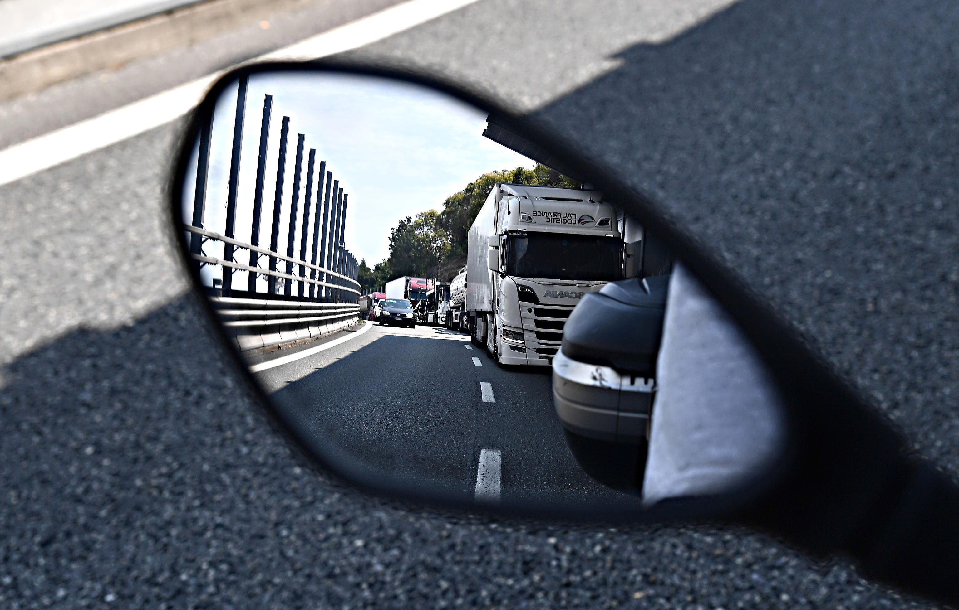 Il caos su Autostrade scatena l’interesse dei player stranieri