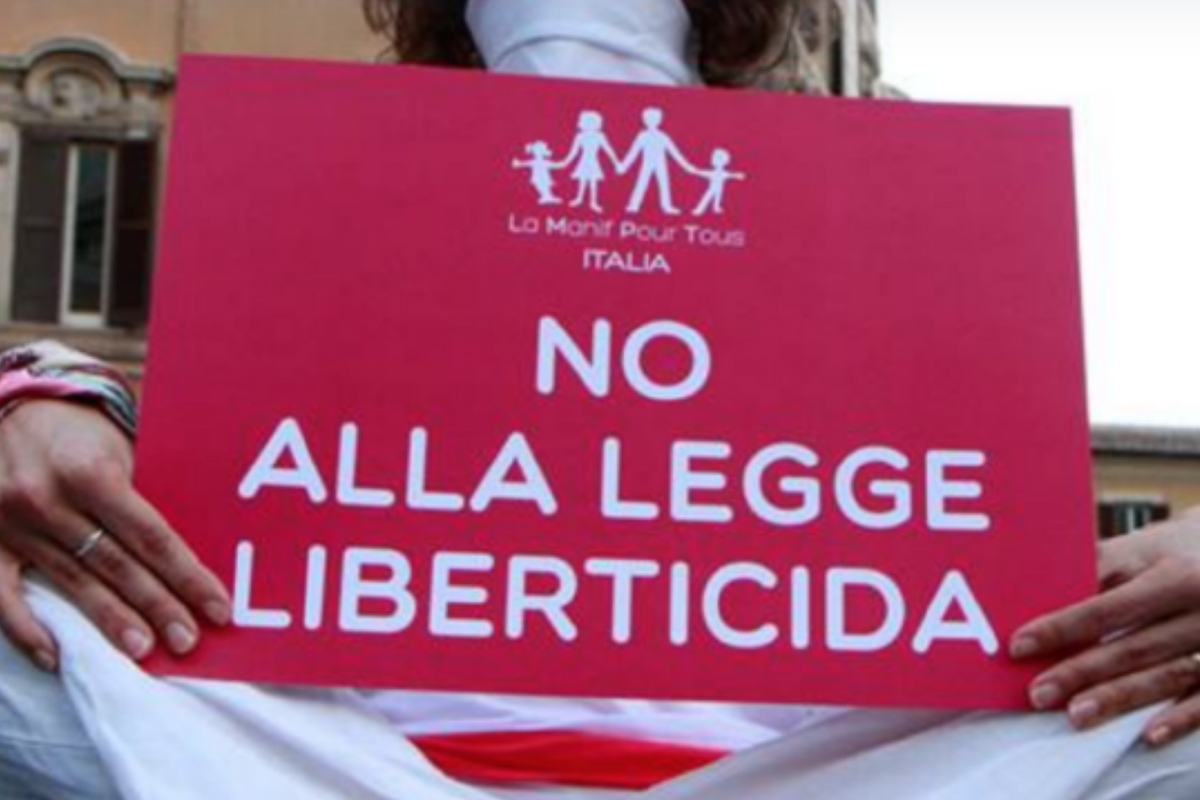 Omofobia, Pro Vita & Famiglia: «Domani in piazza Montecitorio: noi #Restiamoliberi. Presenti parlamentari»