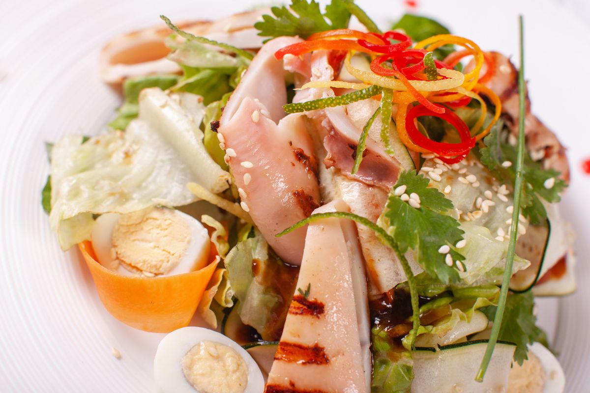 Cuciniamo insieme: soppressa di piovra con valeriana, scagliette di grana e aceto balsamico