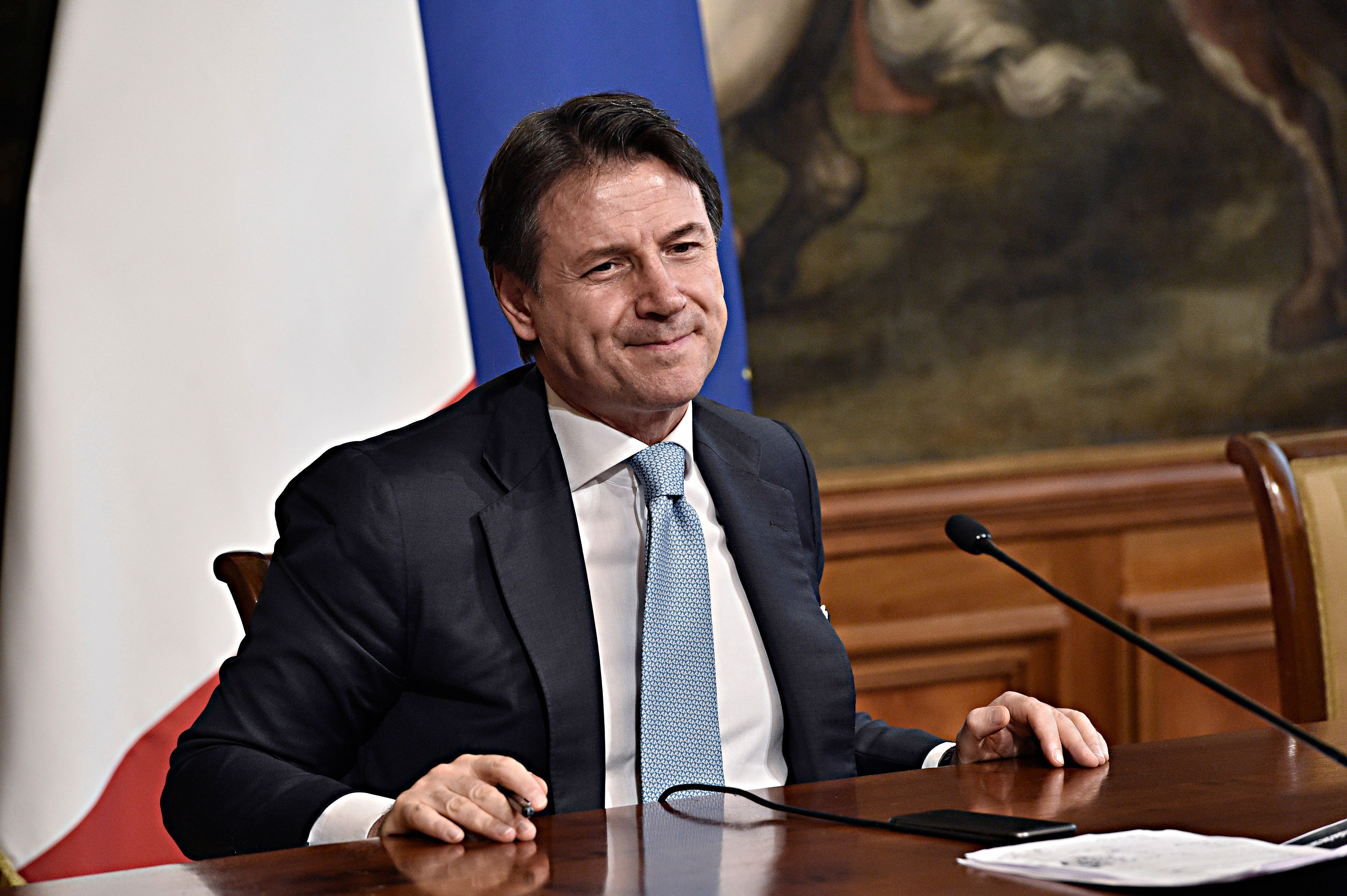 Liti, cdm interrotto, ipotesi rimpasto. Il governo arriva al tutti contro tutti
