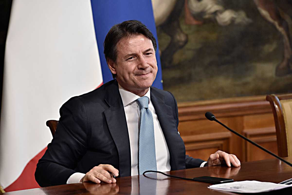 Liti, cdm interrotto, ipotesi rimpasto. Il governo arriva al tutti contro tutti