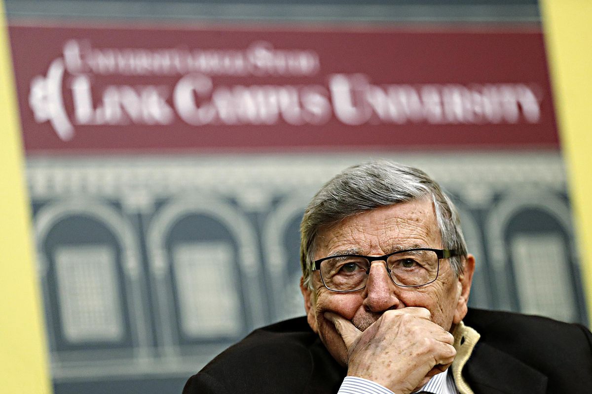 Perquisita l’università vicina ai grillini