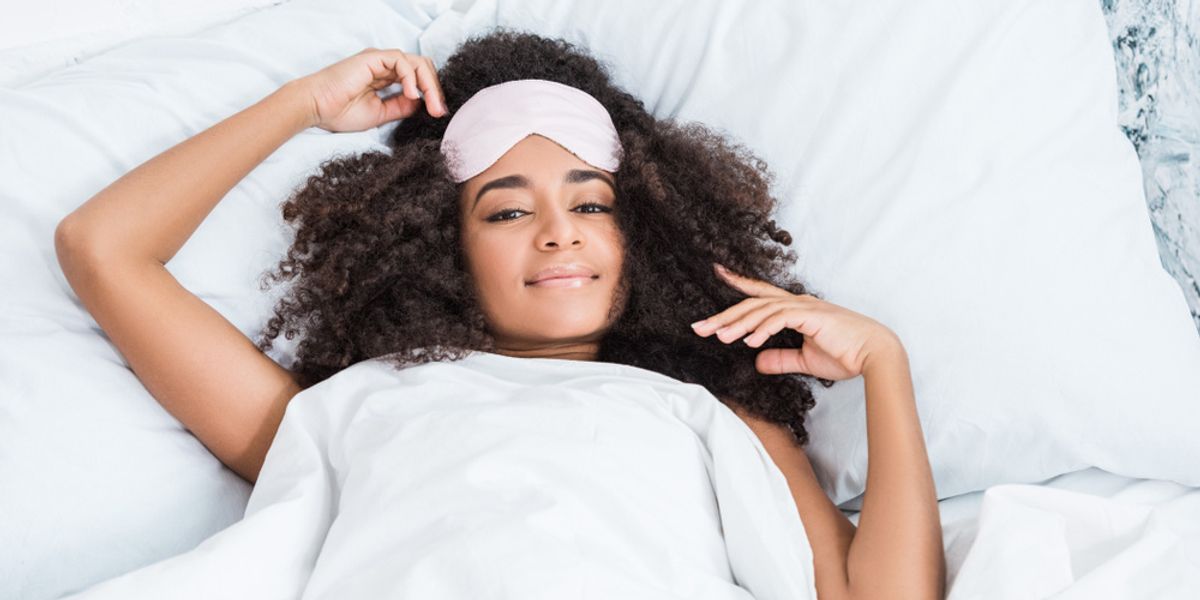 11 Benefits of Sleeping Naked