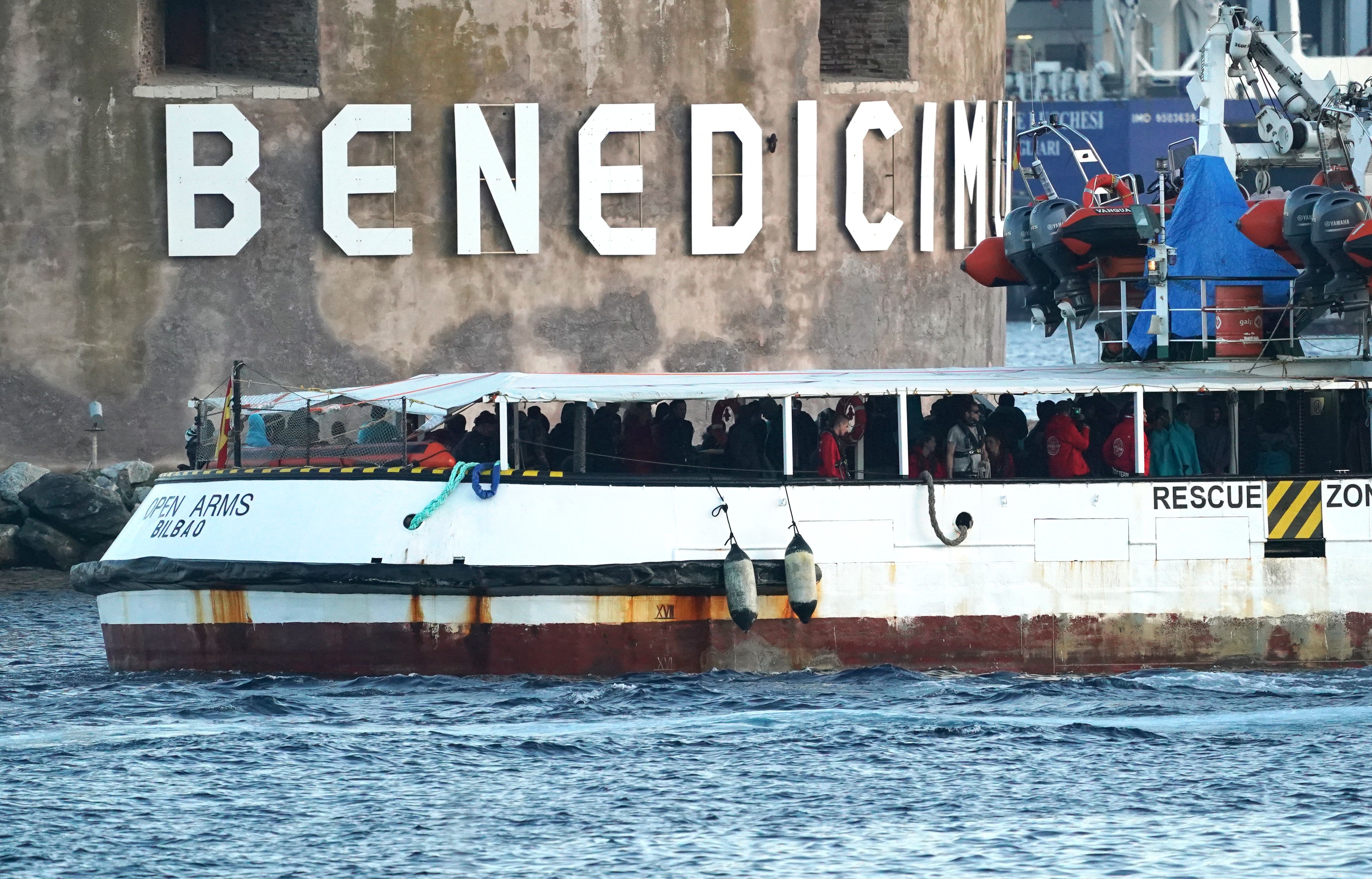 La legge permette di chiudere i porti