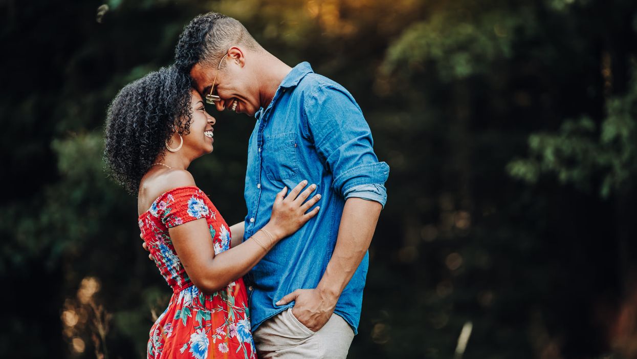 These two strangers met for a photoshoot and now the internet's obsessed with them