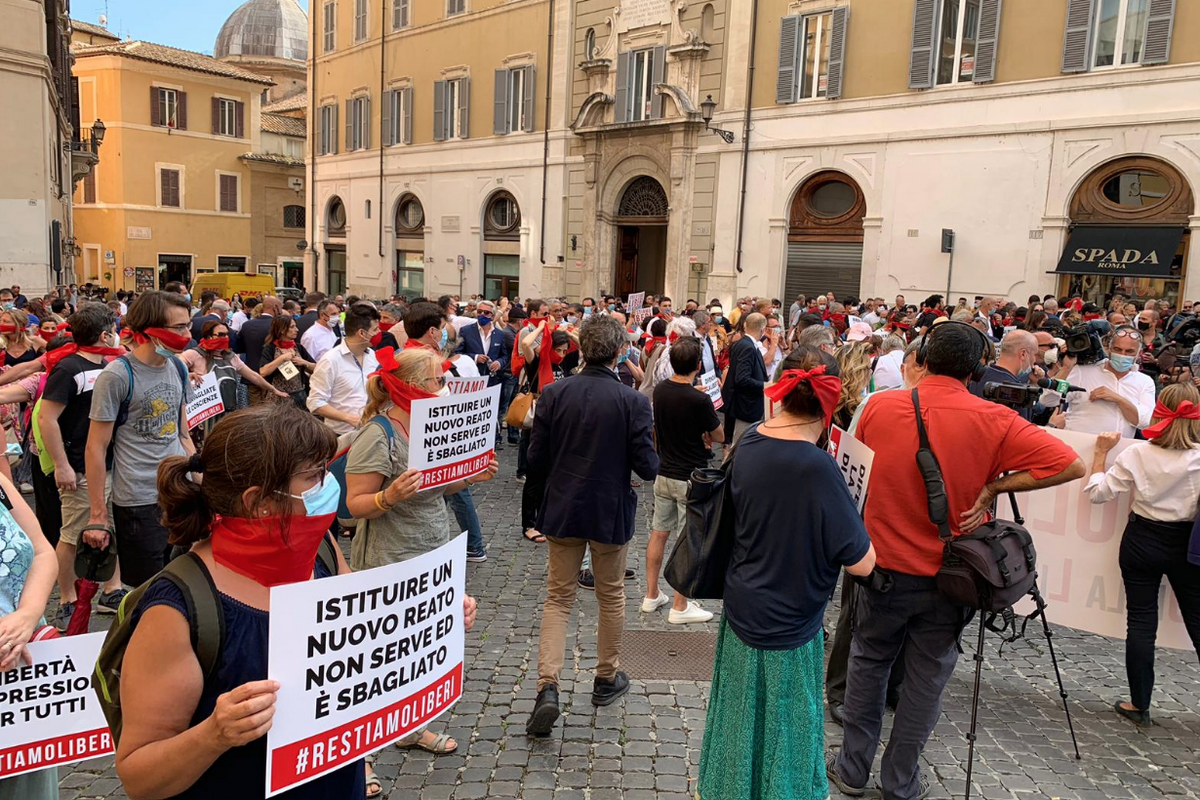 Omofobia, Pro Vita e Famiglia: «Parole Marrazzo dimostrano cosa diventerà Italia»