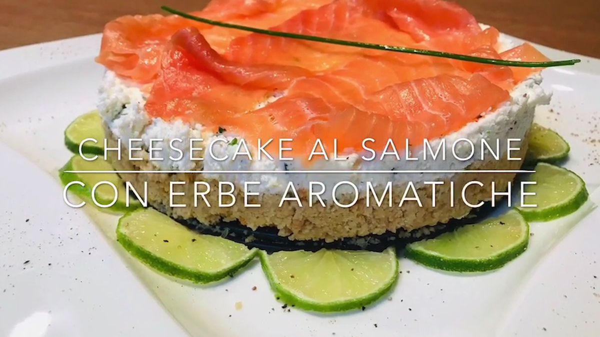 Cuciniamo insieme: cheesecake al salmone ed erbe aromatiche