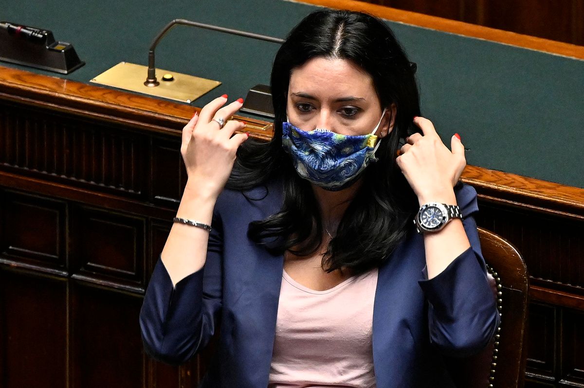 La lagna Azzolina: «Attaccata perché donna»