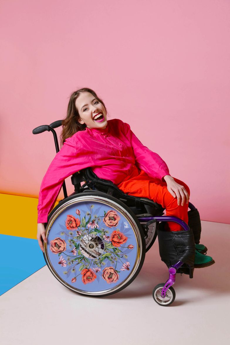 Izzy Wheels: 54 Colorful Wheelchair Accessories Created By Two Sisters