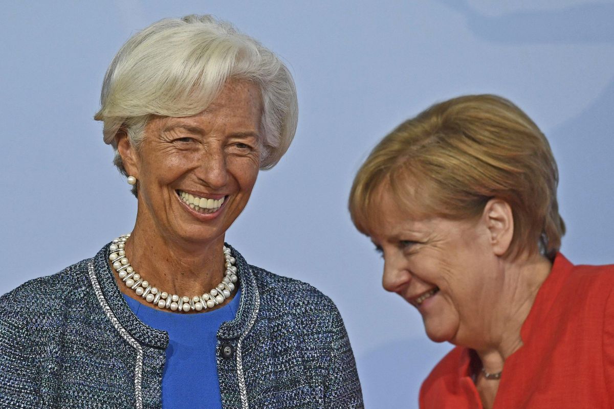 La Bce pompa liquidità per aiutare l’Italia