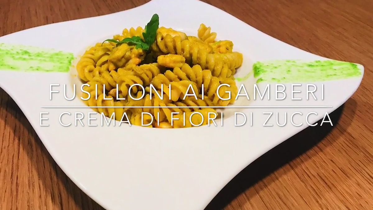 Cuciniamo insieme: fusilloni ai gamberi e crema di fiori di zucca