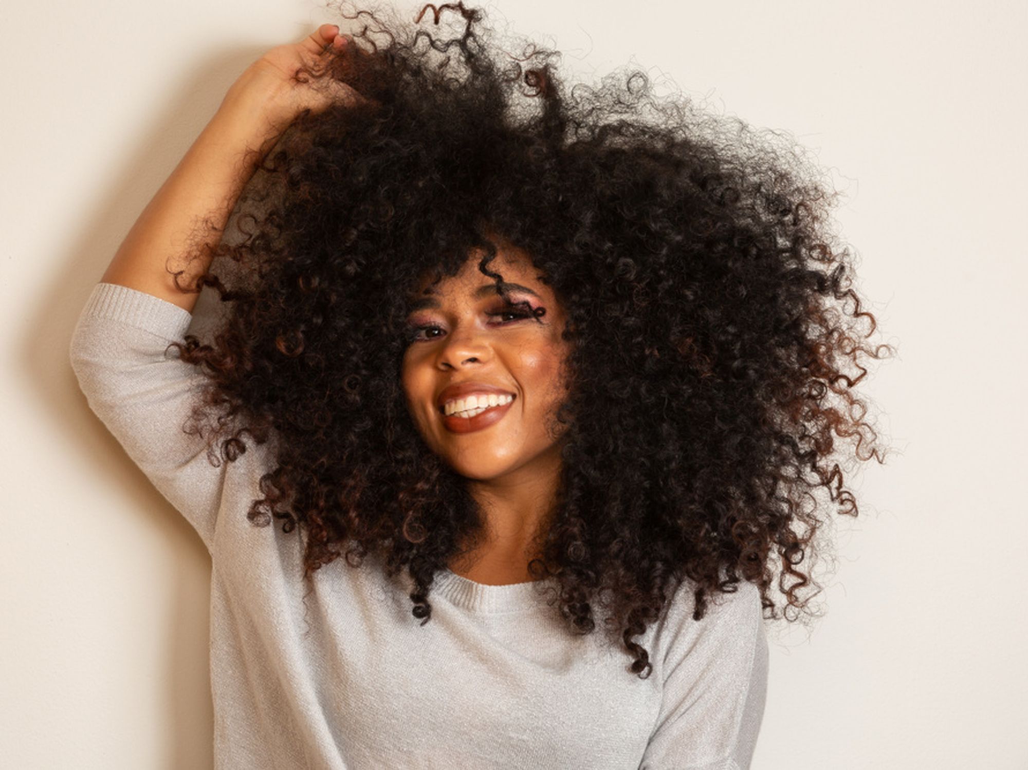 How To Strengthen Weak Hair Follicles - xoNecole: Women's Interest, Love,  Wellness, Beauty