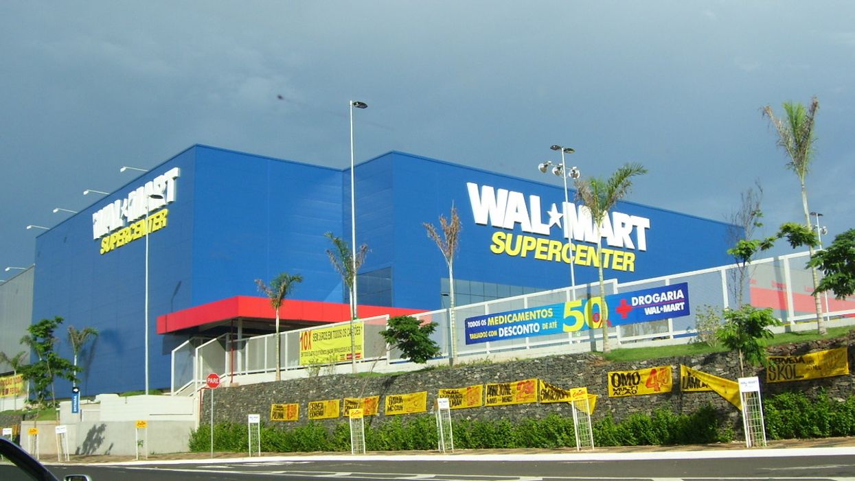 Americans Attempt To Describe What Walmart Is Like To Europeans