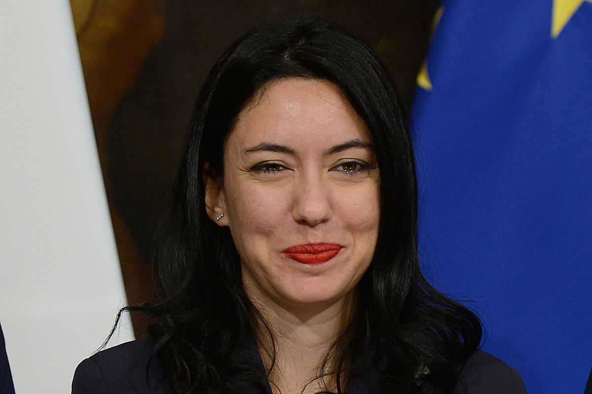 Scuola, Pd e genitori contro Azzolina. E Conte prega: «Dateci più tempo»