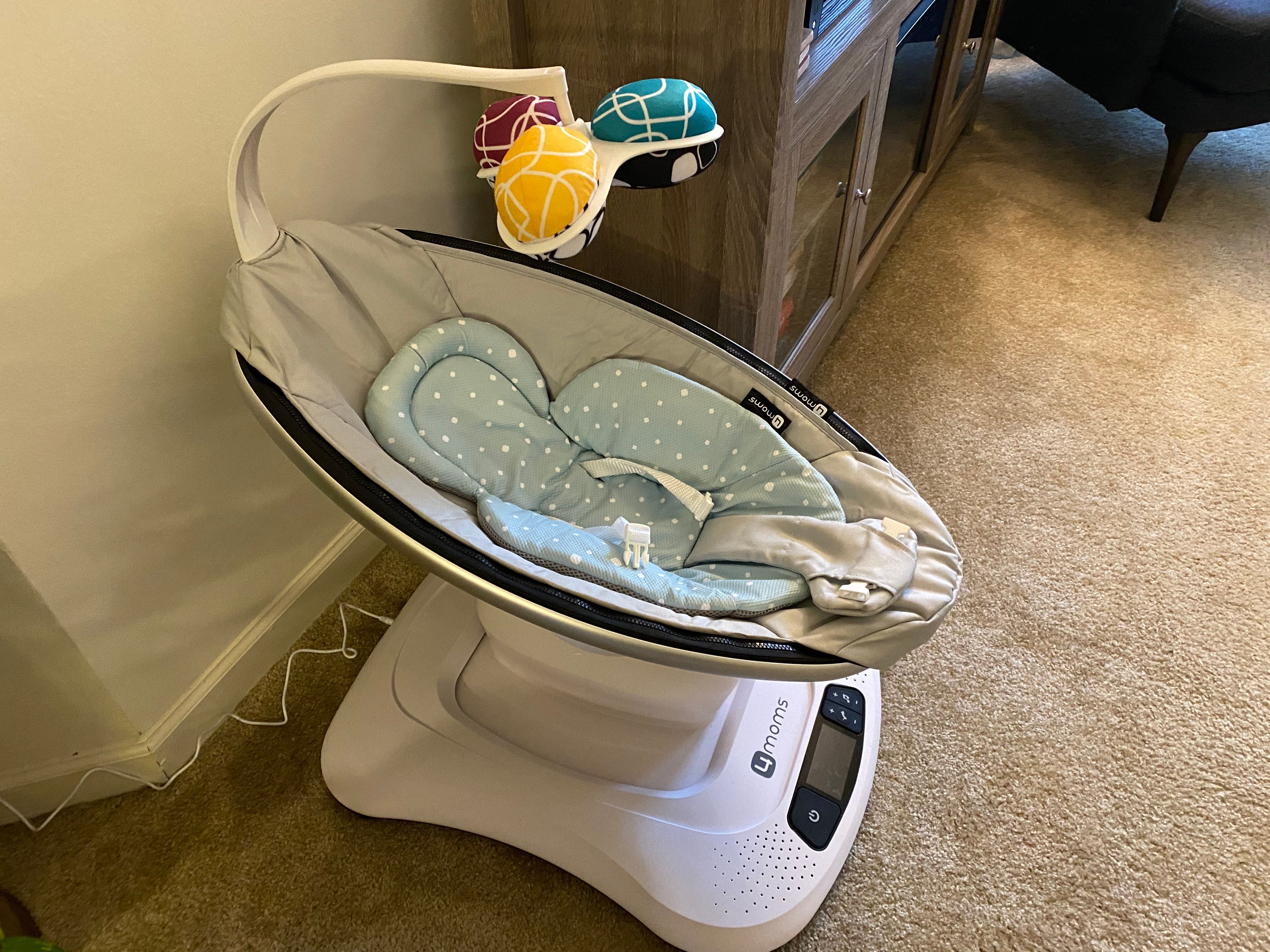 MamaRoo4 Smart Infant Seat Review: Great for newborns