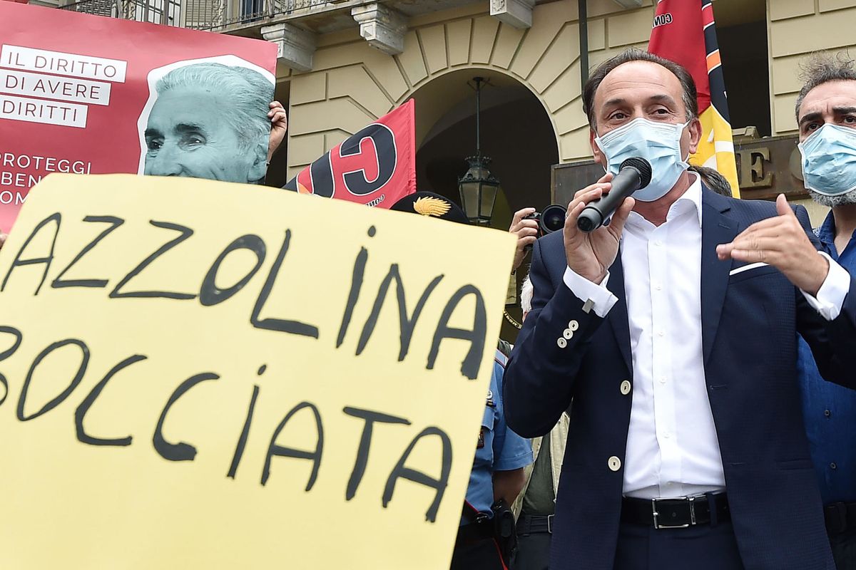 La Azzolina riapre le scuole, almeno a parole