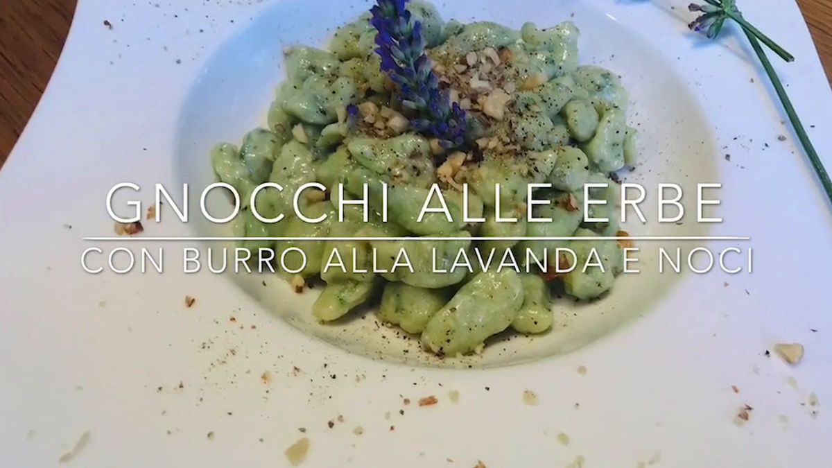 Cuciniamo insieme: gnocchi alle erbe con burro alla lavanda e noci