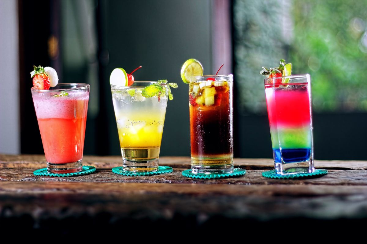 Governor OKs cocktails-to-go as bars face second shutdown