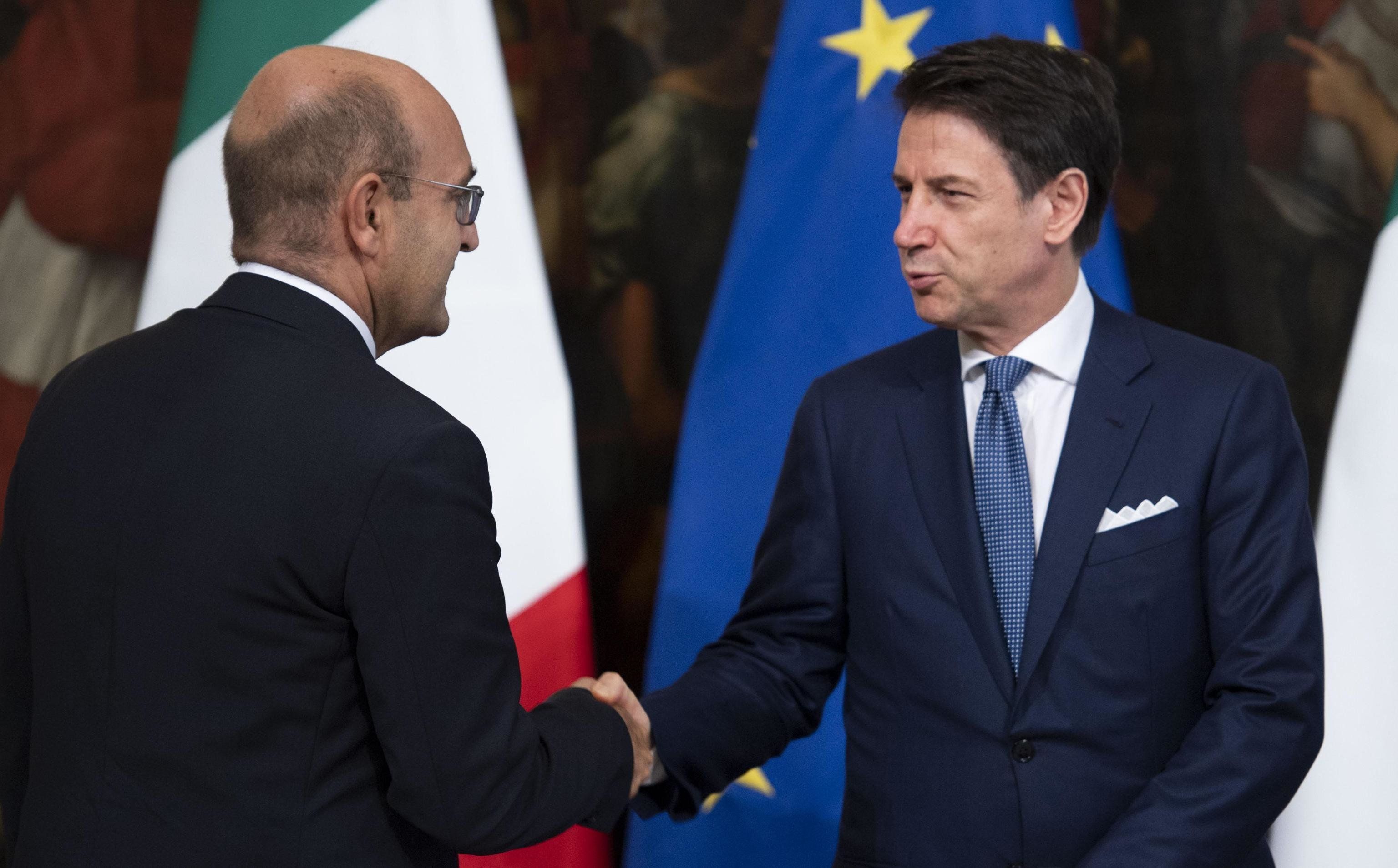 Riformicchia delle infrastrutture. Per le tasse rinvio farsa di 20 giorni