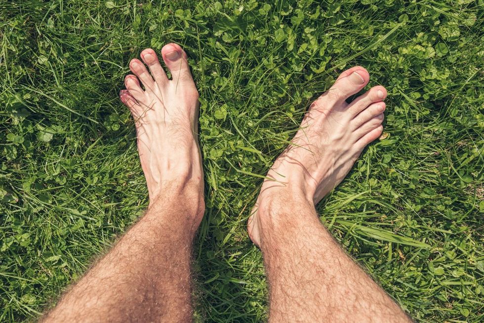 why-you-shouldn-t-or-should-be-barefoot