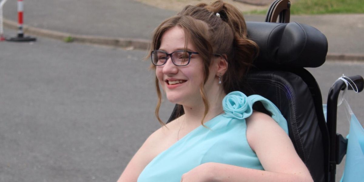 Teen With Cerebral Palsy Gets Surprise Prom VIDEO Comic