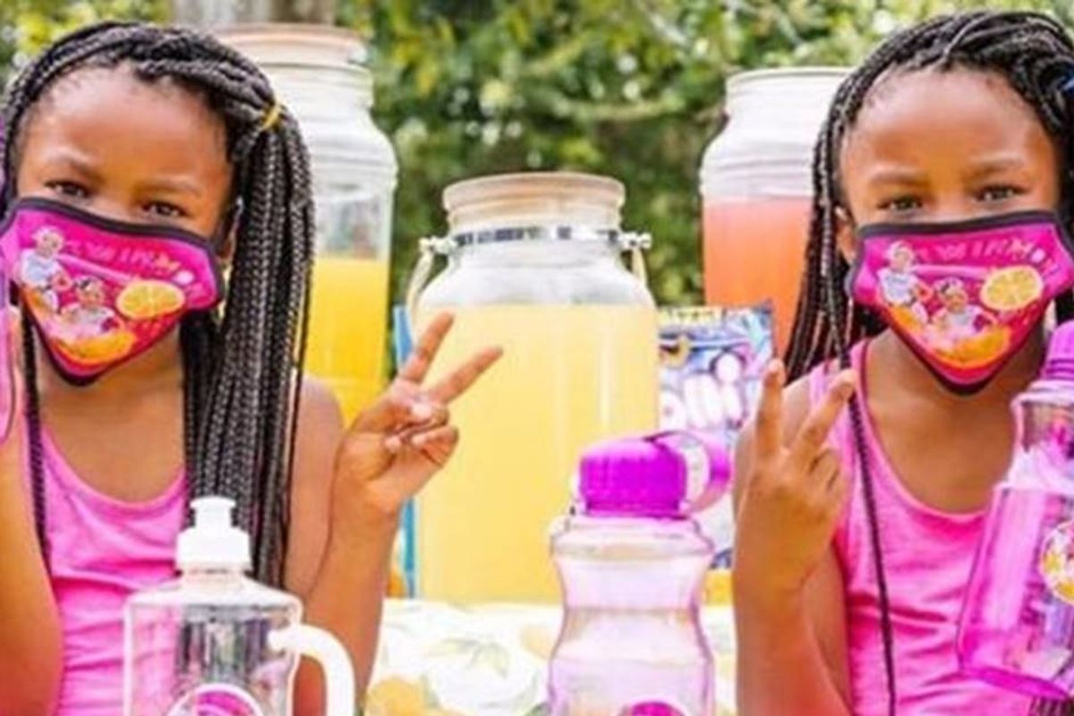 After a woman asked if they had a 'permit', twin 7-year-olds' lemonade stand is back in business