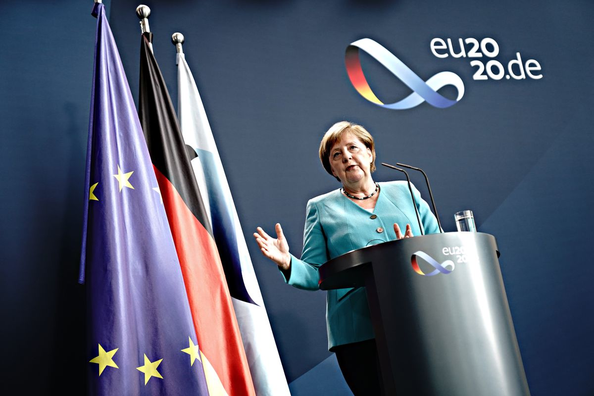 Con il semestre Ue della Merkel scatta il piano per commissariarci