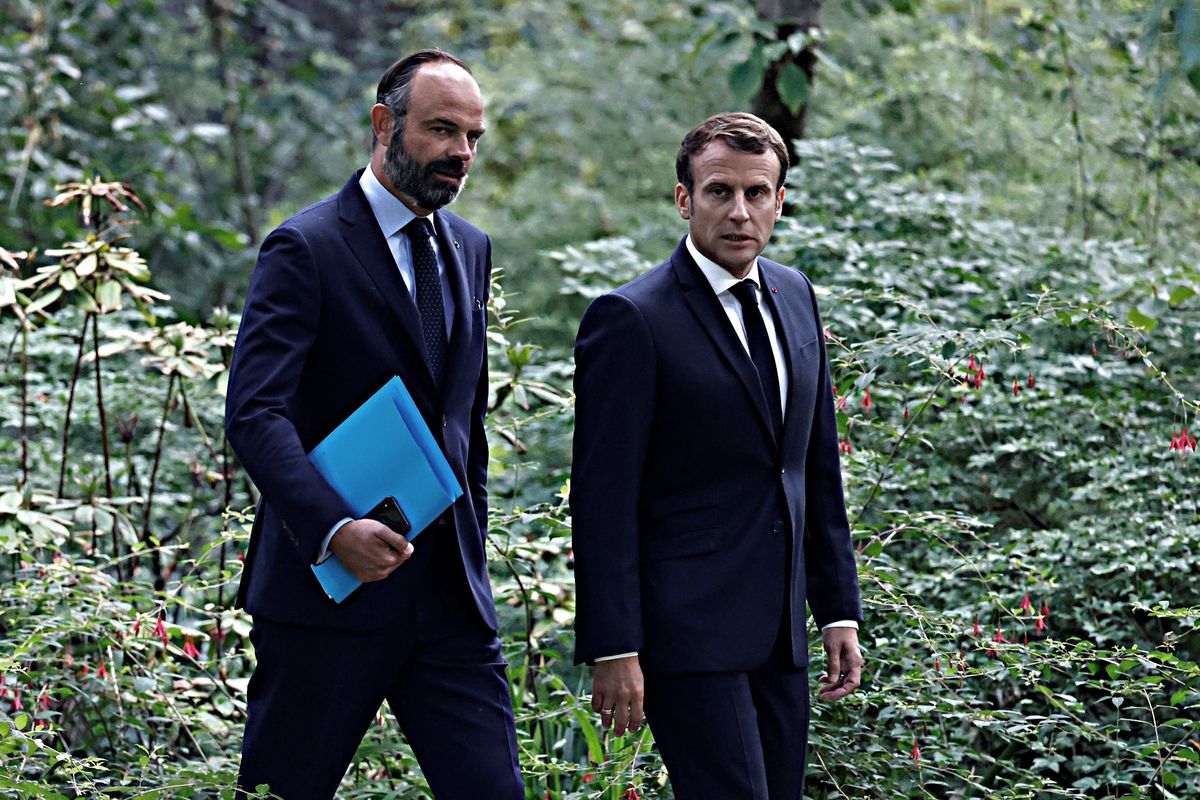 Via Edouard Philippe, arriva Castex. Il re Sole non gradisce chi fa ombra