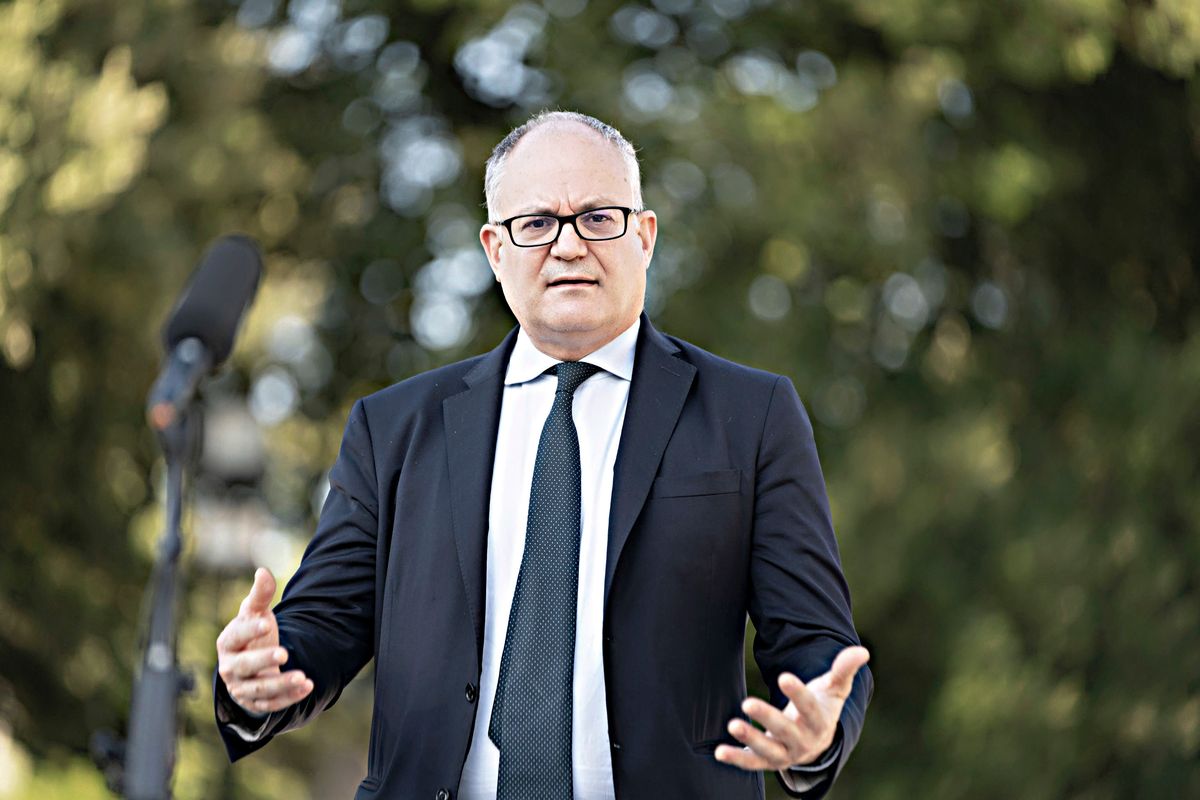 Gualtieri si riprende i pieni poteri