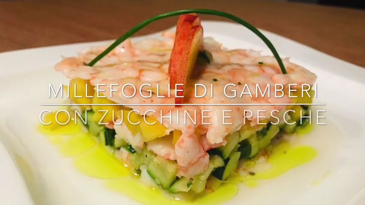 Cuciniamo insieme: millefoglie di gamberi con zucchine e pesche