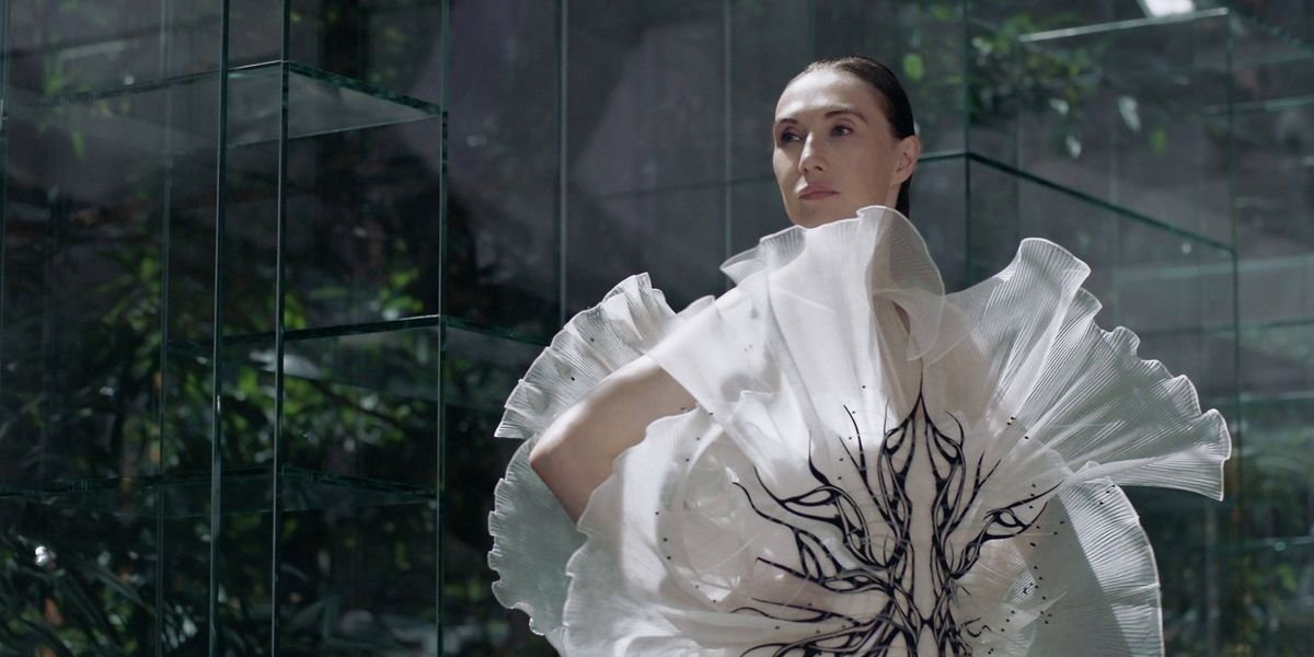 Thank God for Lady Melisandre in Iris van Herpen