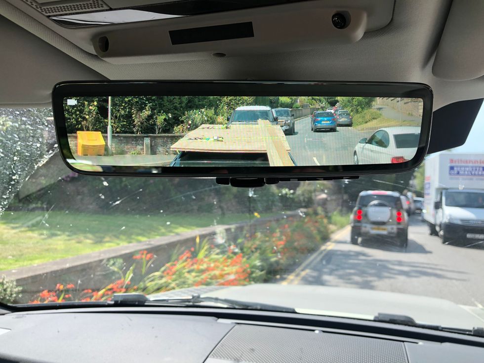 Land Rover Defender video rear view mirror