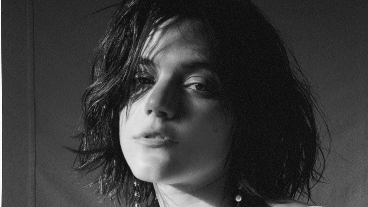 Soko And Gia Coppola Feel Their Feelings Makar Music And Lyrics Website makar music and lyrics website