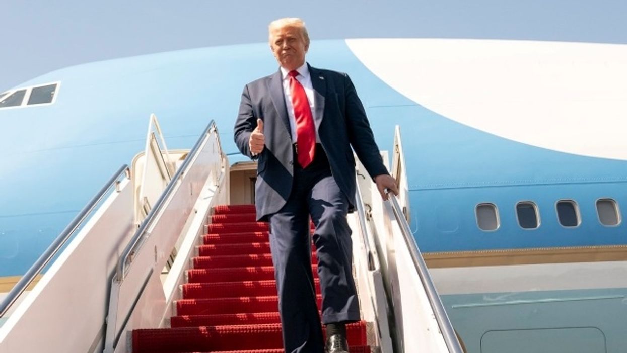 Donald Trump arrival, airplane, Air Force One