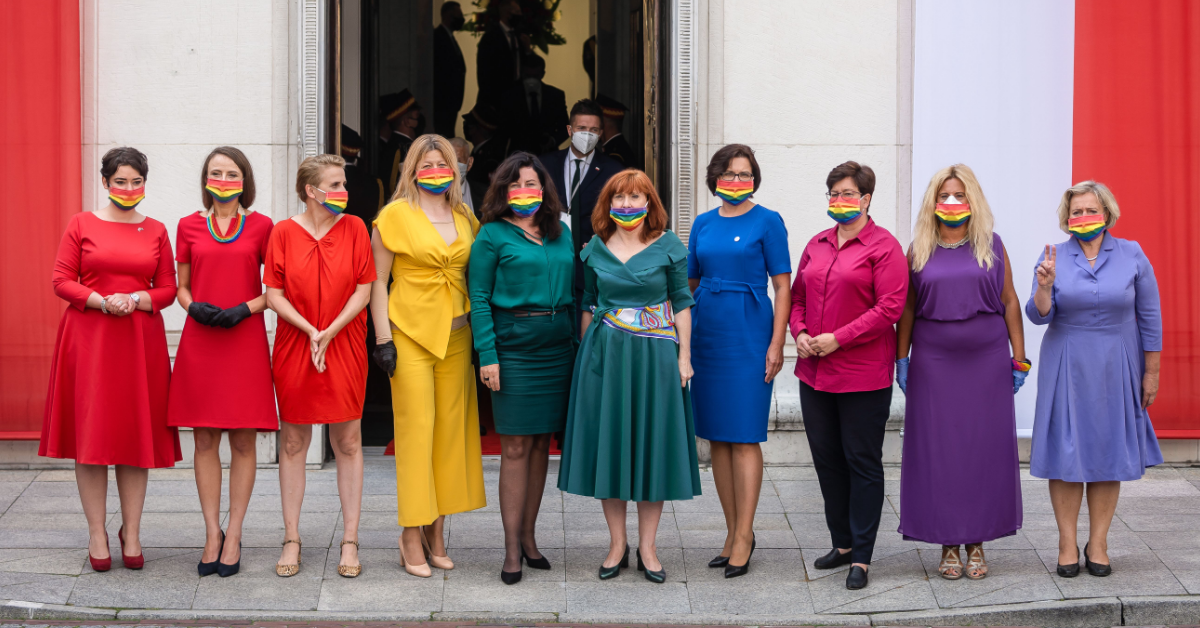 Left-Wing Politicians Don Rainbow Colors To Troll Poland's Homophobic New President At Swearing In