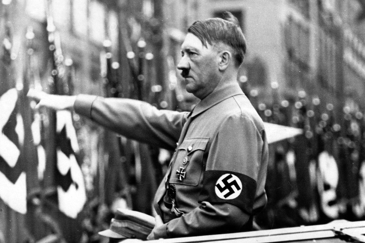 La «Loggia luminosa» dietro il Terzo Reich