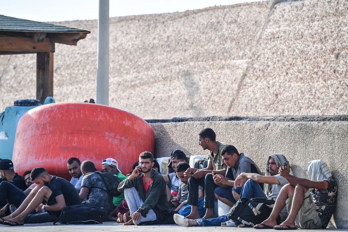 L’Italia stanzia oltre 60 milioni l’anno per pagare le spese legali ai migranti