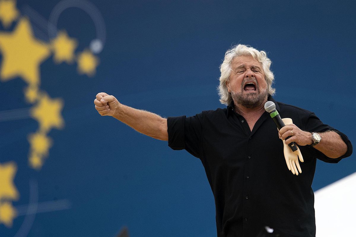 Le trame di Grillo per escludere le aziende Usa e aprire alla Cina