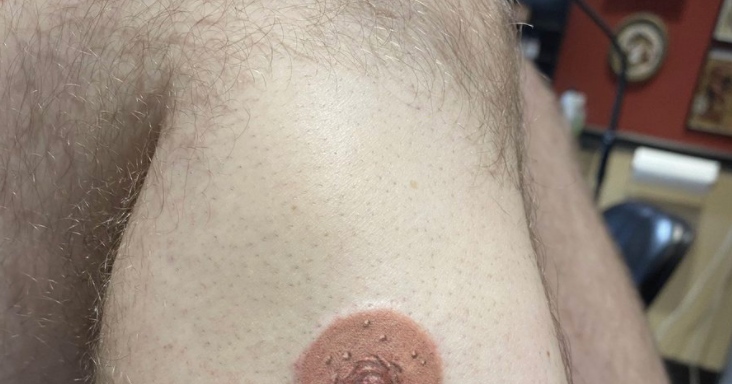 A tattoo artist is giving people free 'nipple tattoos' to help cancer survivors