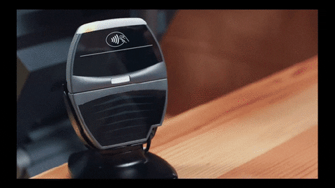 La paura del contagio fa volare i pagamenti contactless