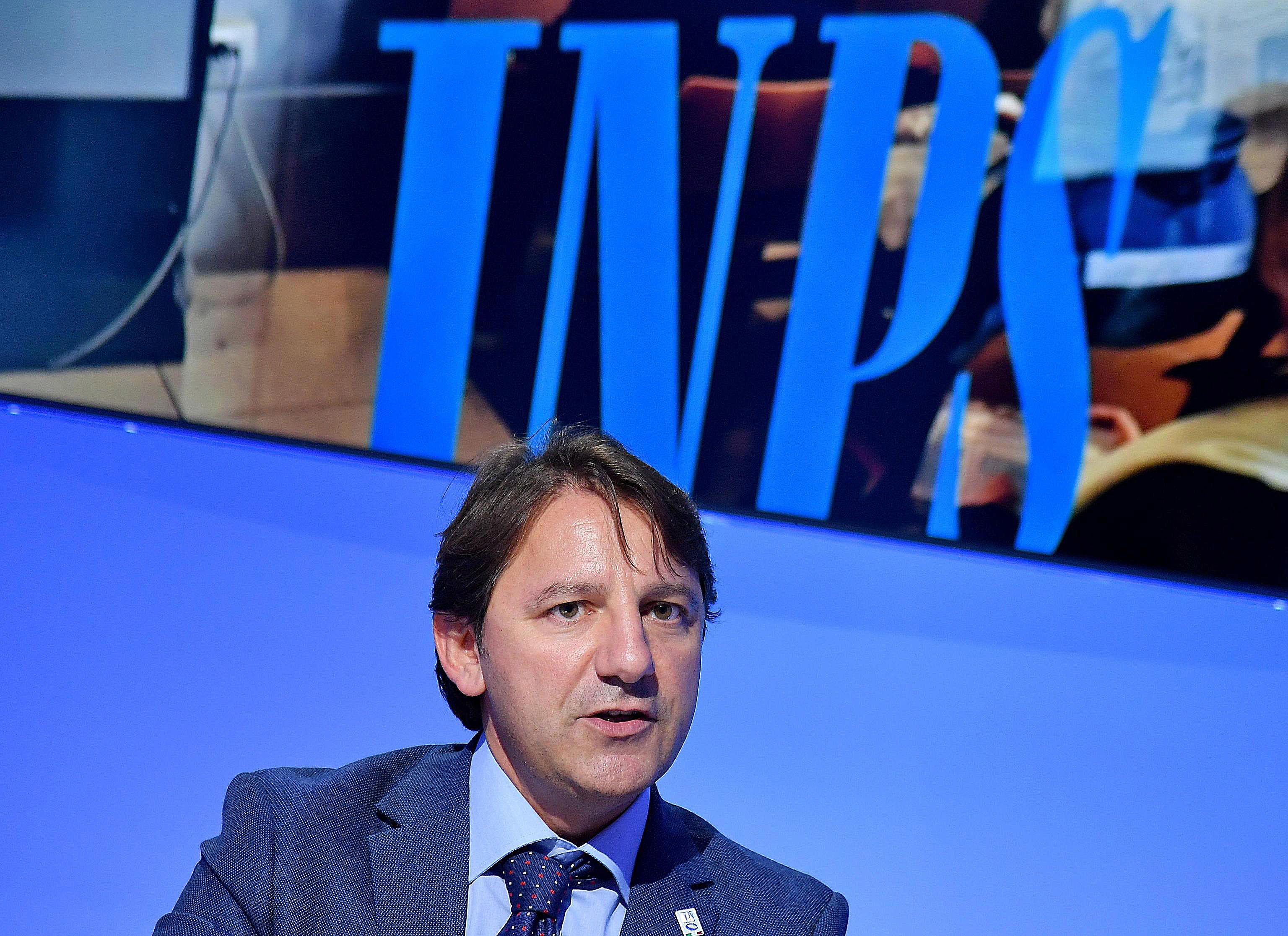 Ormai lo sputtanamento è compiuto. E Tridico nasconde gli altri furbetti