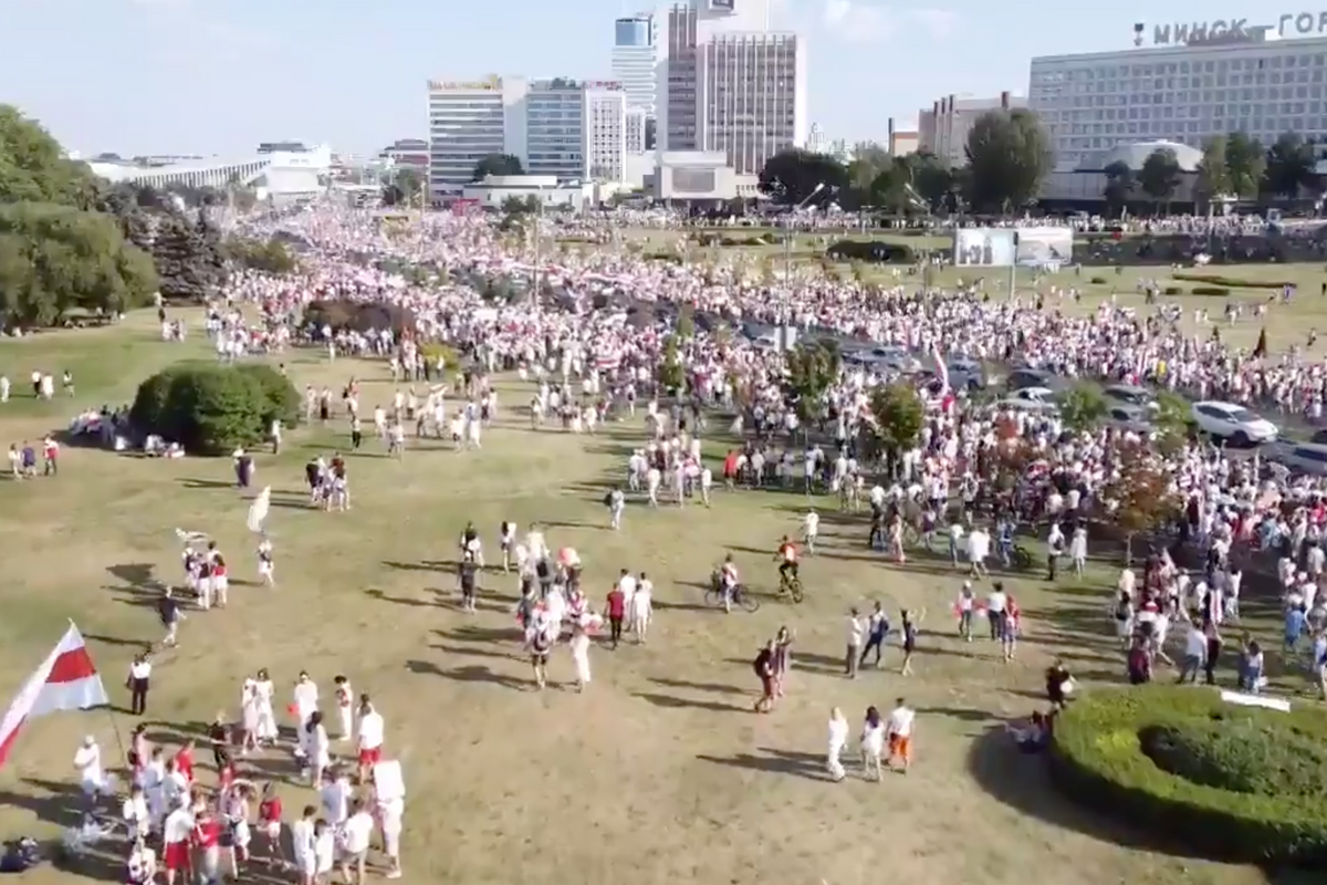 Belarusian People Done With A-Hole President's Sh*t