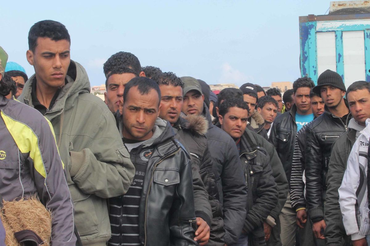 «Che caos sul numero dei contagiati. Necessari i tamponi per i migranti»